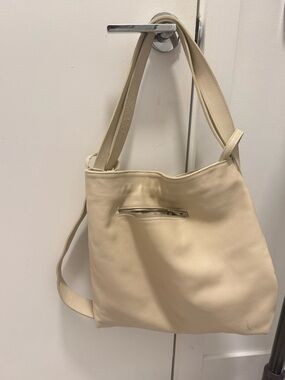 Soft Cream Europe Leather Tote with Front Zip